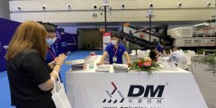 【現(xiàn)場(chǎng)直擊】2021鄭州國際砂石及尾礦與建筑固廢處理技術(shù)展盛大開幕！展會(huì)首日東蒙展臺(tái)人氣爆棚，現(xiàn)場(chǎng)精彩盛況搶先看！